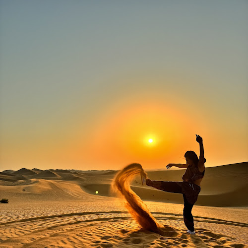 Desert Safari Abu Dhabi Reviewed by Carola Barilari as a Best Tour Operator